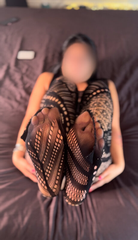 Mrhungwellxxx model naked pics