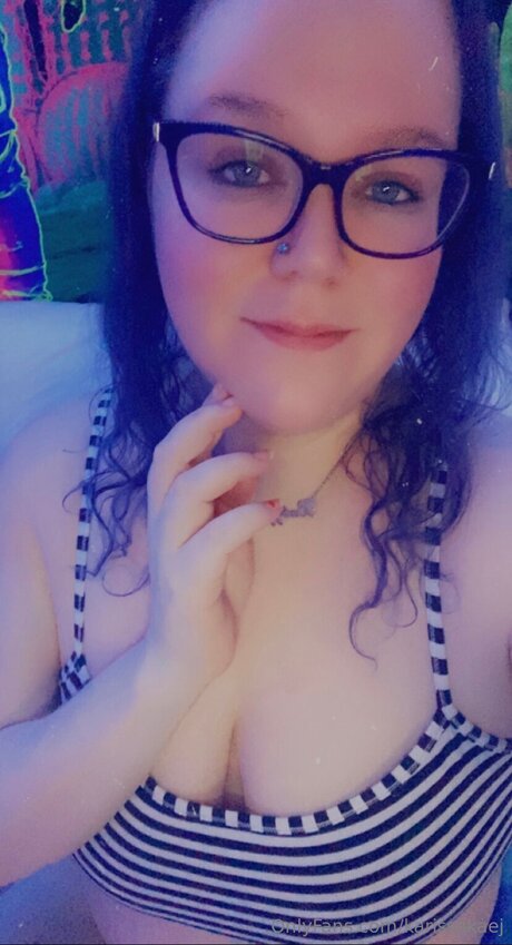 Karissakaej hot pornstar images