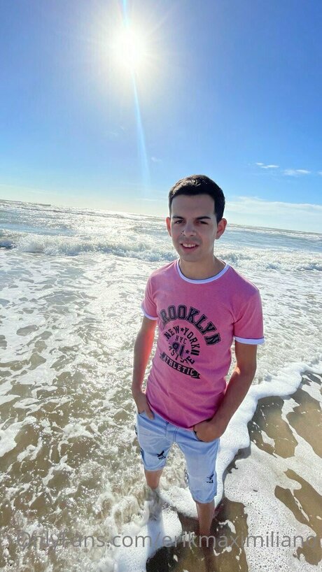 Erikmaximiliano sex star pictures