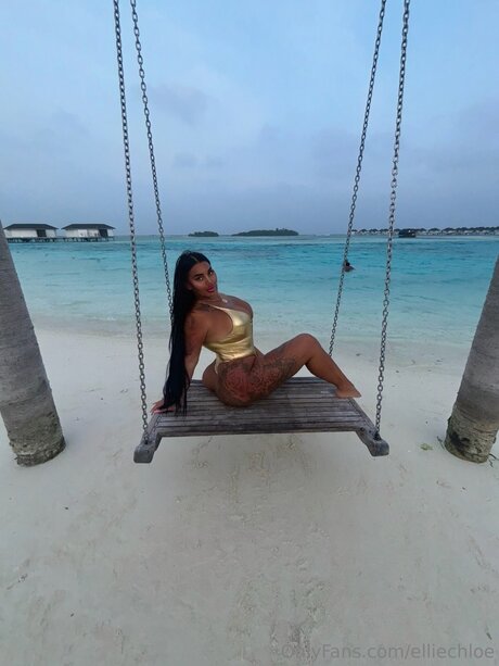 Elliechloe free actress images