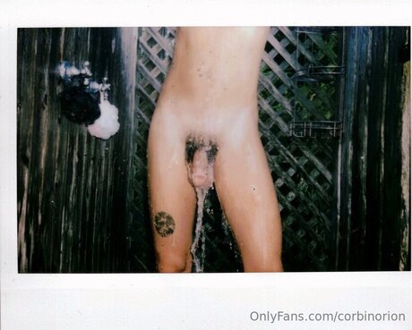 Corbinorion model naked pics