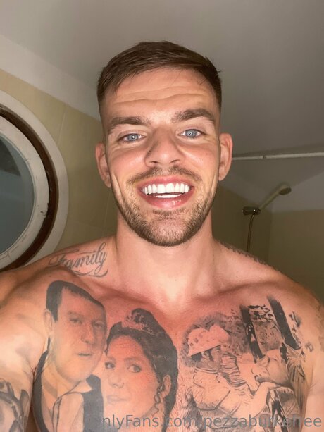 Pezzaburke66 high quality pornstar pic