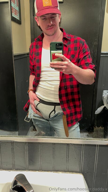Hoosier Daddy X nude star img