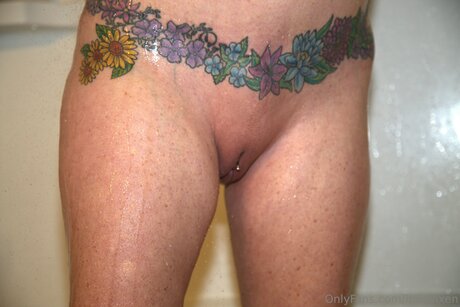 Indyvixen pretty pornstar photo