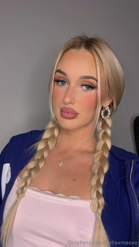 Bellaxmaexo pornstar image