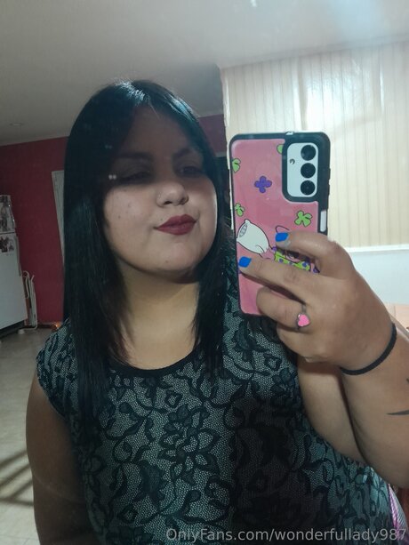 Wonderfullady987 exclusive model image