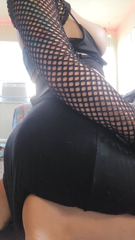 Shy Lil Pixie pornstar exclusive archive