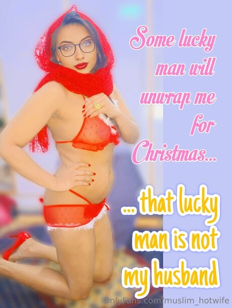 Muslim Hotwife model nude picture