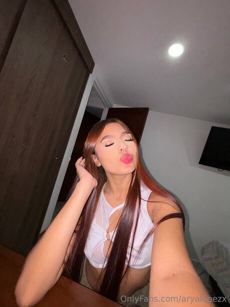 Aryalopezx model sex archive