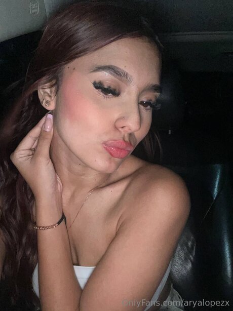 Aryalopezx porn star pics