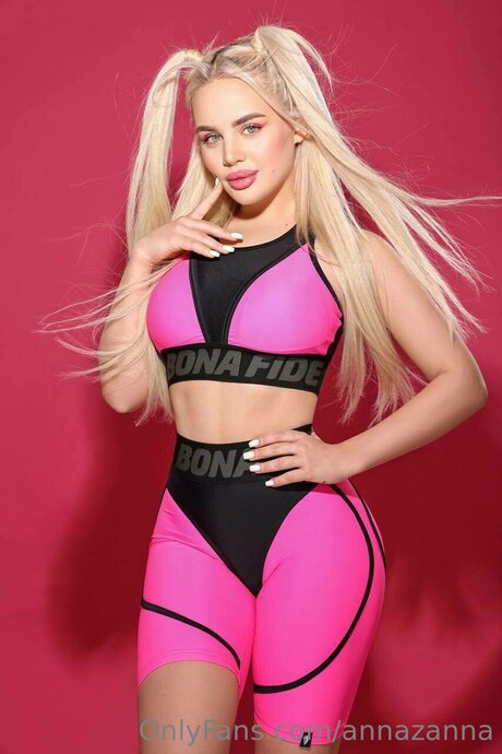 Annazanna star high quality pics