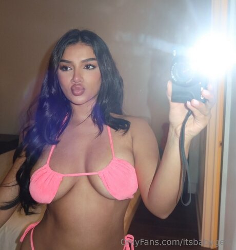 Itsbabygem model hot photo