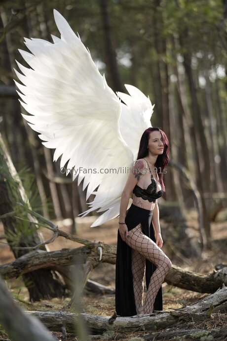 Lilithx3391s model perfect img