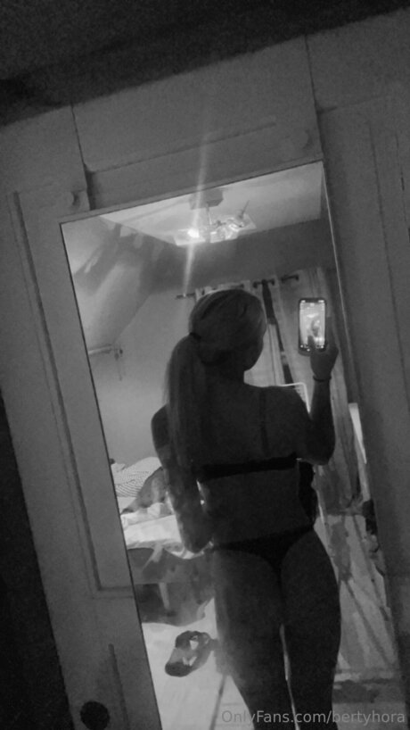 Bertyhora hd actress galleries