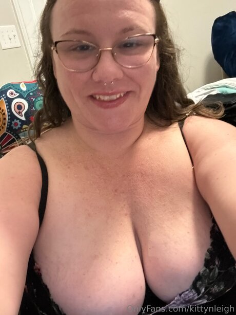 Kittynleigh model nude image