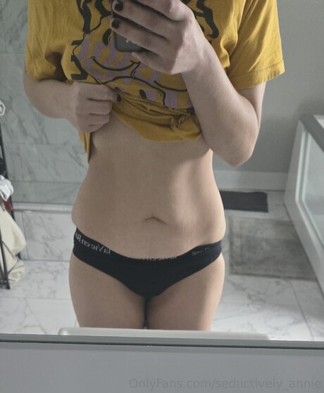 Seductively Annie art pornstar pictures