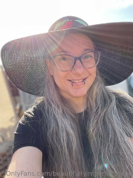 Beautifullyimperfectgeek star exclusive pic