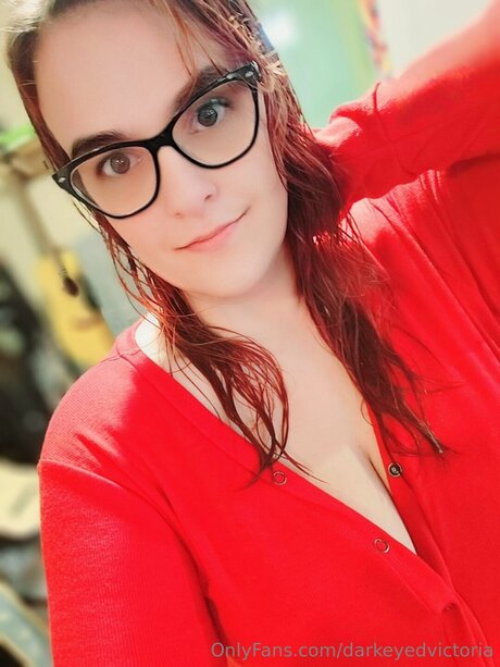 Darkeyedvictoria pornstar erotic img
