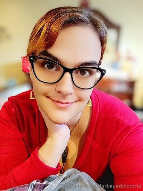 Darkeyedvictoria star hot pic
