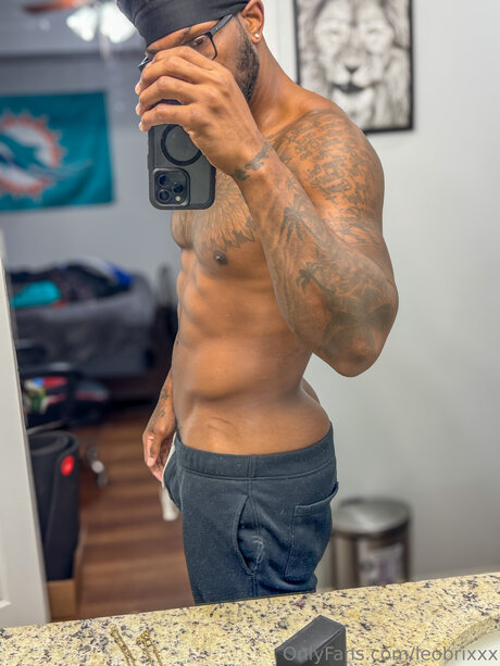 Leobrixxx top pornstar photos