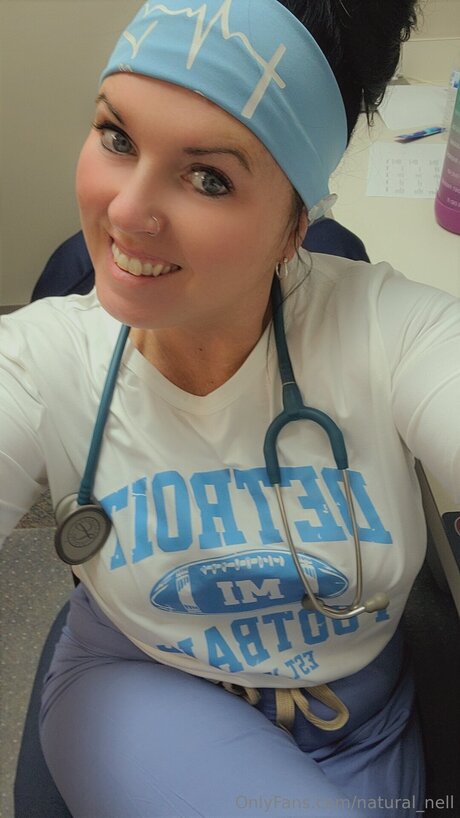 Natural Nell star sex pictures