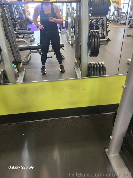 Natural Nell hd model image