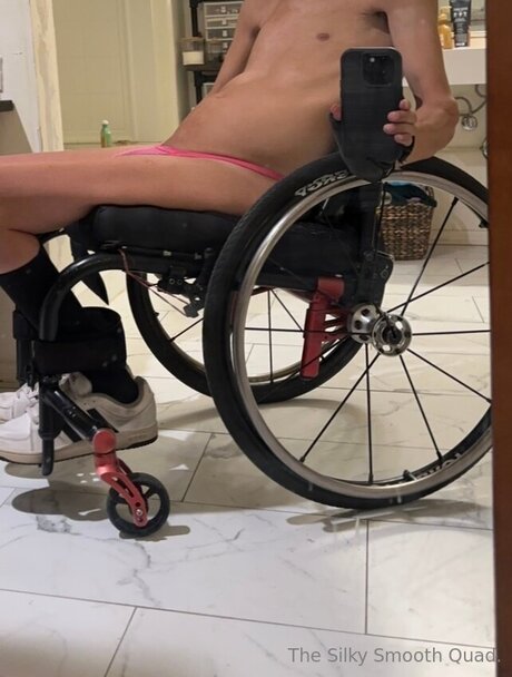 Silkysmoothquad star pornographic image