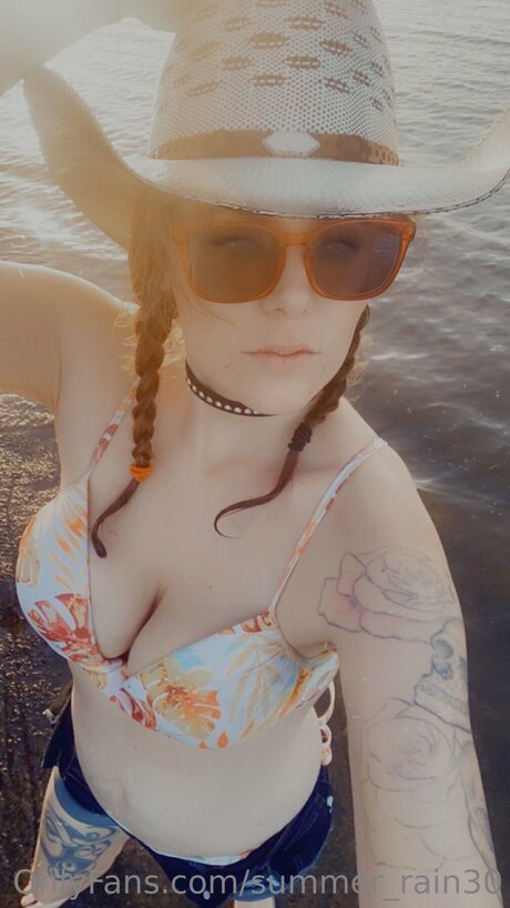 Summer Rain30 star erotic galleries