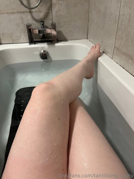 Tantilising Tushy model pretty image