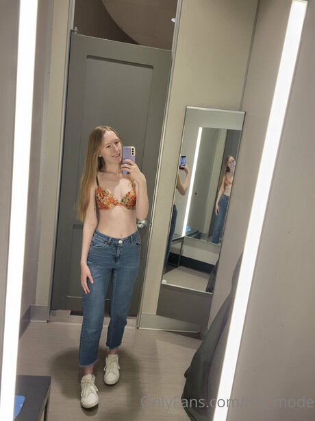 Thebunnyiris pornstar nudes photo