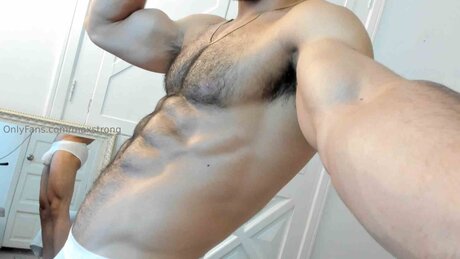 Maxstrong naked pornstar gallery