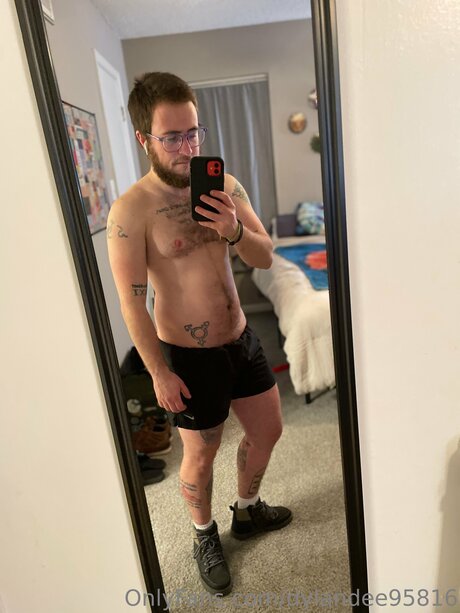 Dylandixon model adult pictures