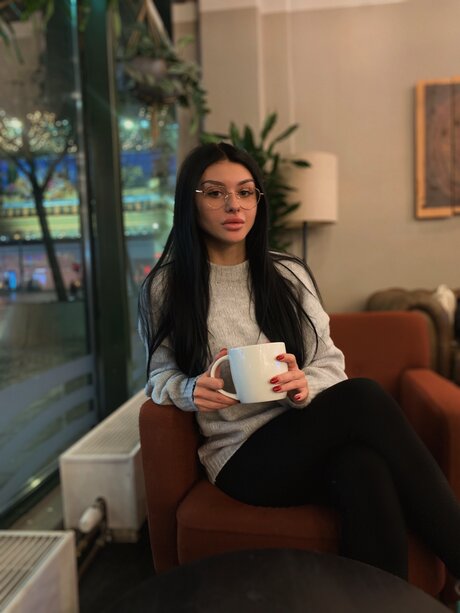 Midnight Rosa exclusive actress photo