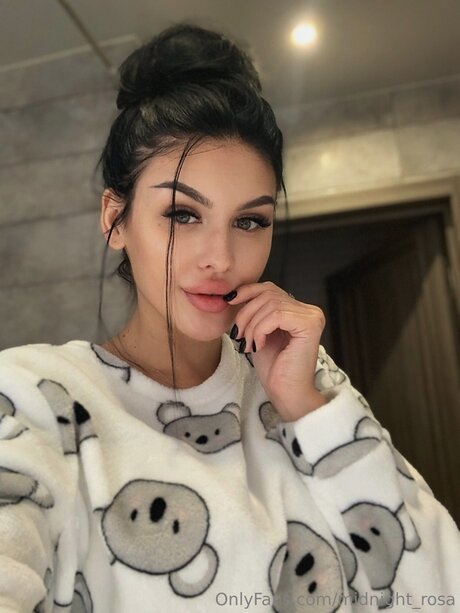 Midnight Rosa xxx model galleries