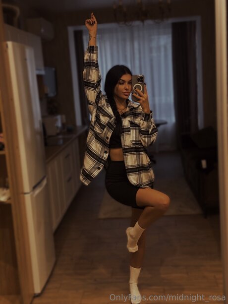 Midnight Rosa sexy model pictures