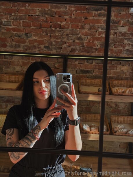 Midnight Rosa nude model picture