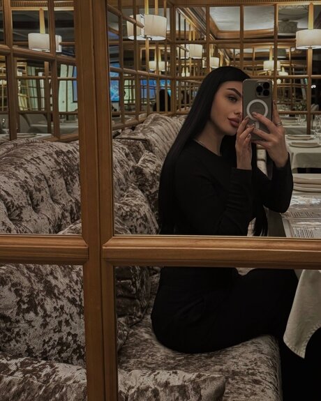 Midnight Rosa star beautiful pic