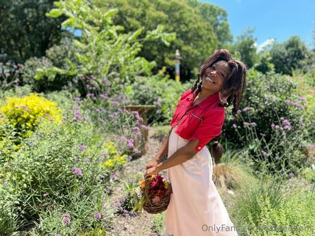 Carpedaem pretty actress pictures