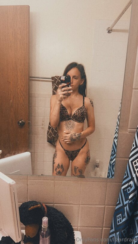 Lizardraja beautiful pornstar archive