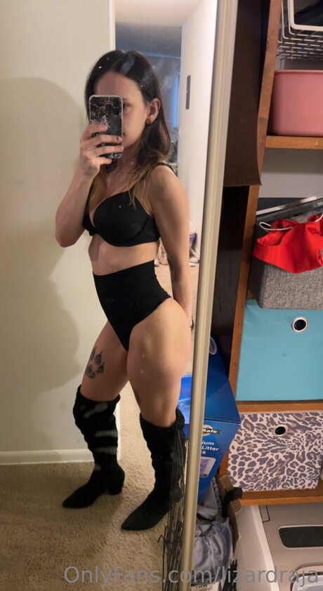 Lizardraja sex pornstar photo