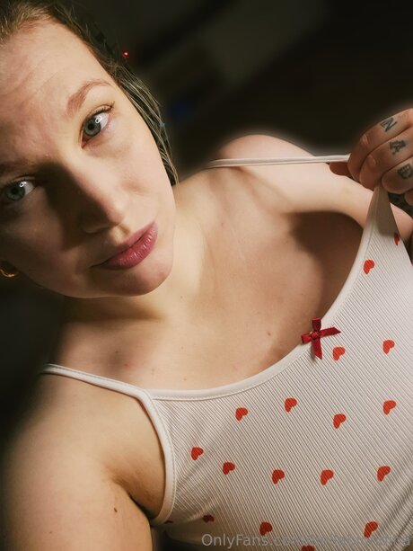 Bellablondina model exclusive galleries