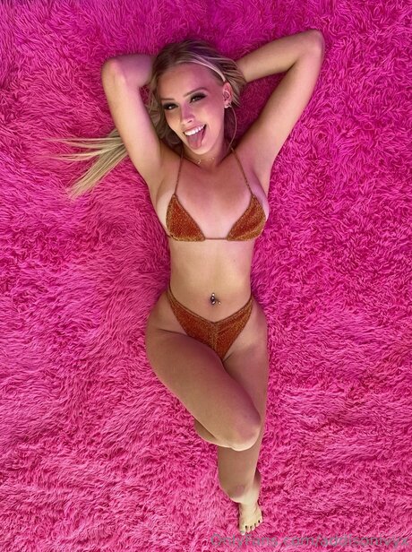 Addisonivyx model nude archive