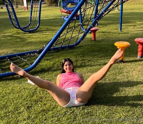 asian feet onlyfans naked image