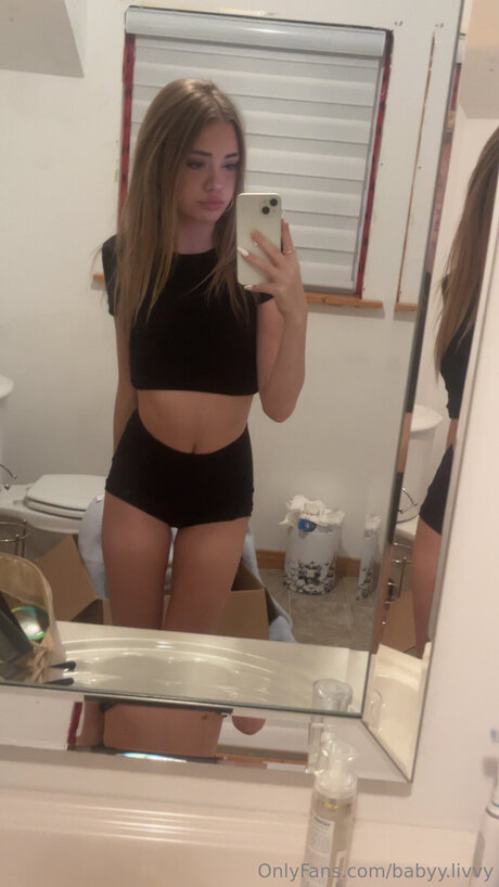 Babyy Livvy star image