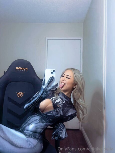 Chinkerbella model pretty photo