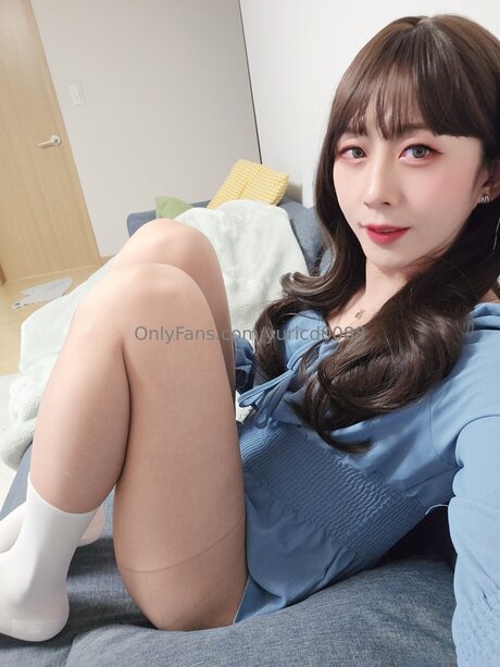 Yuricd0088 nude actress pic