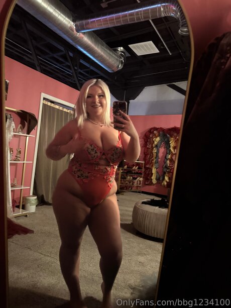 Bbg1234100 nudes model picture