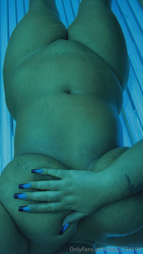 Bbg1234100 high quality model pic