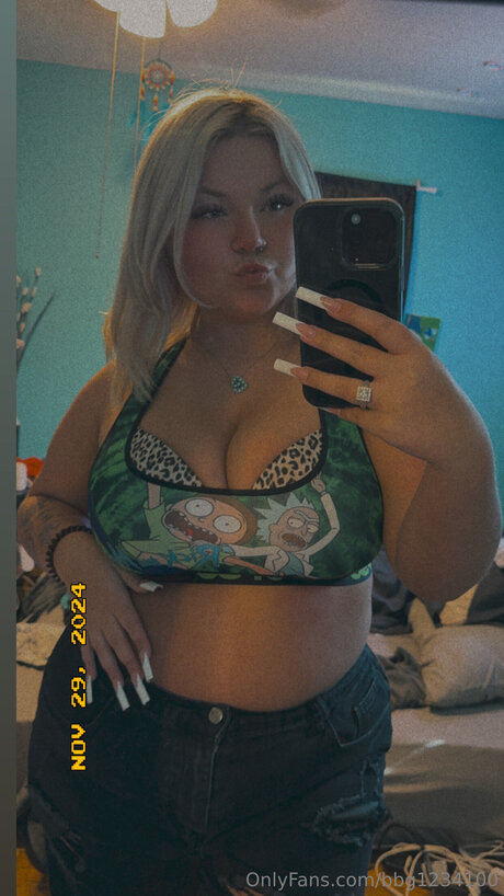 Bbg1234100 pornstar naked pic