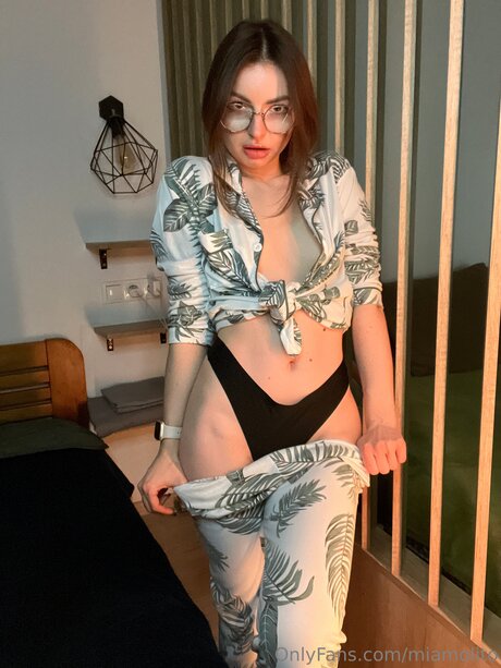 leather leggings onlyfans beautiful pictures